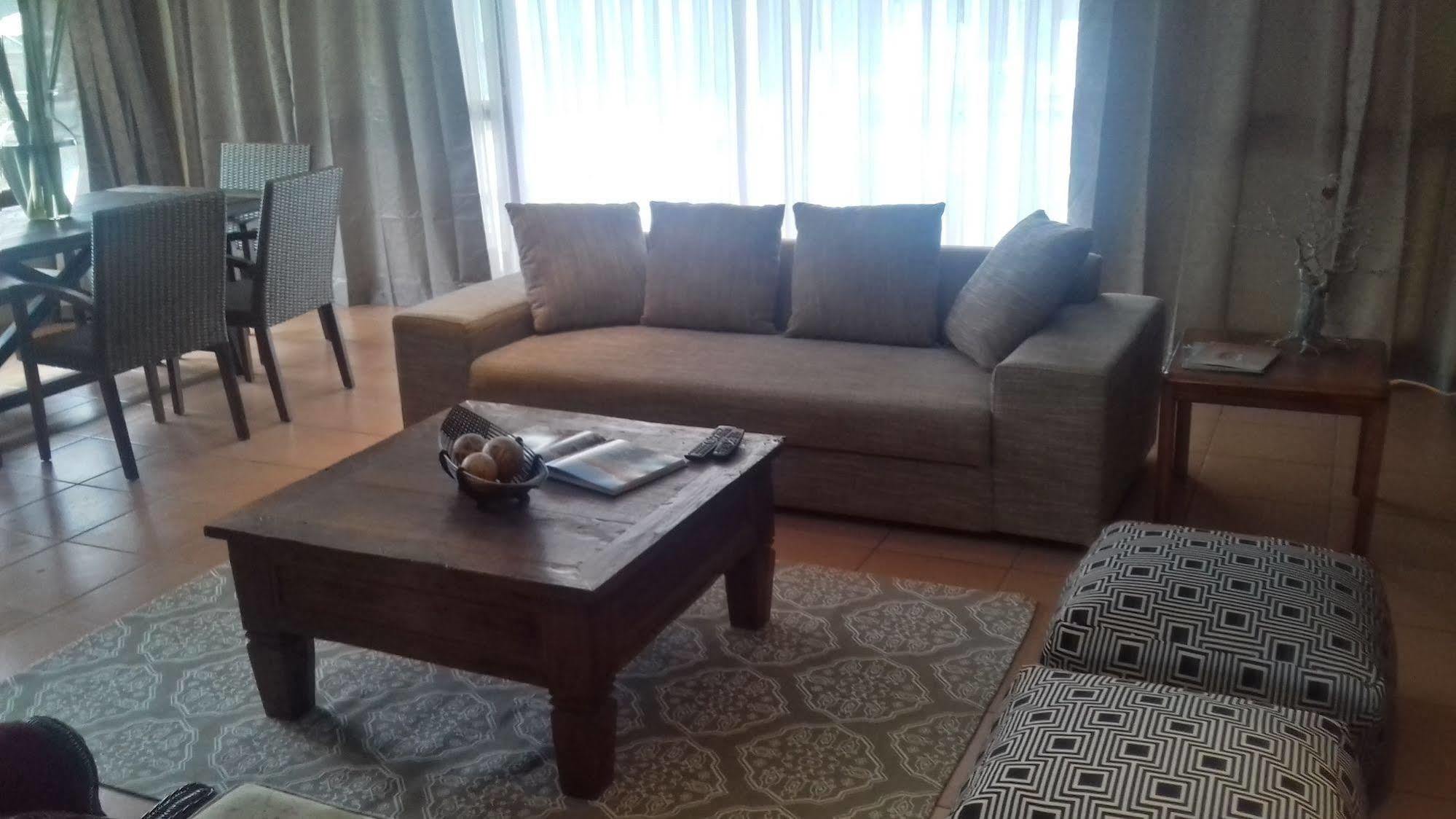 Bambuu Lakeside Lodge Hazyview Extérieur photo